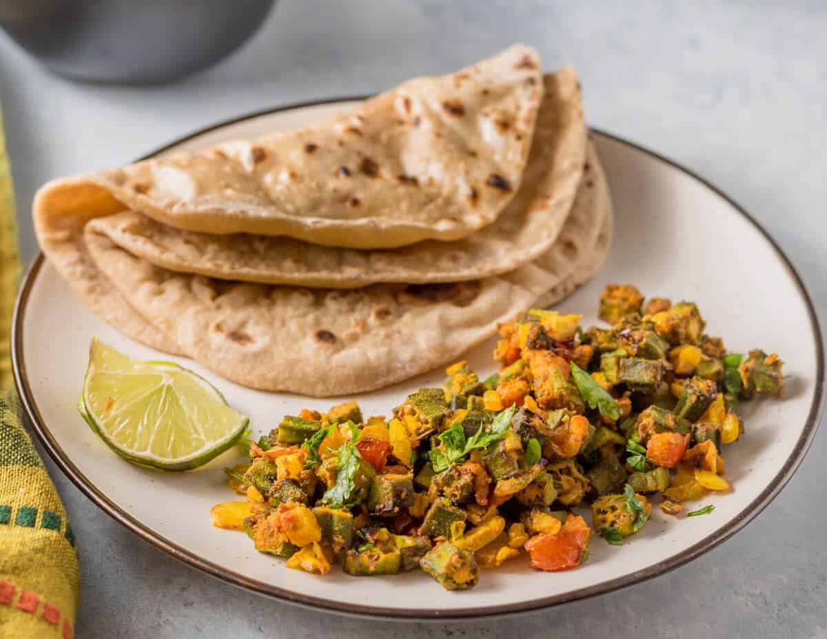 Bhindi Masala and Roti
