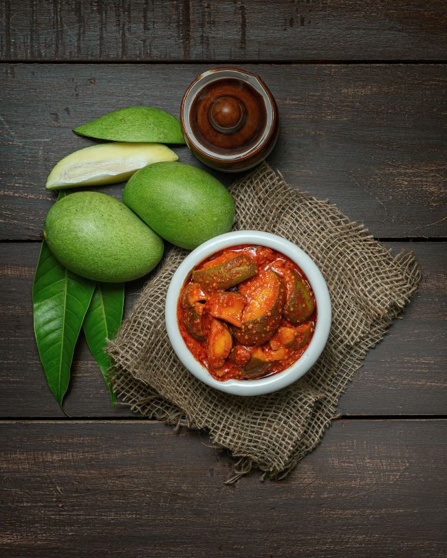 Aam Khatta Achar (Mango Tangy Pickle)