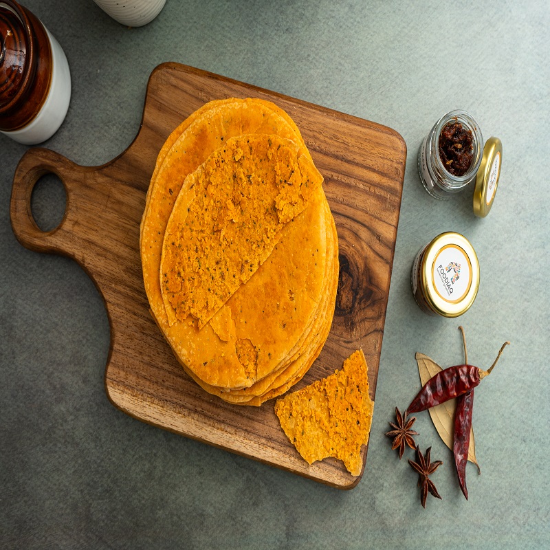 Mishi khakara (besan stuffed)