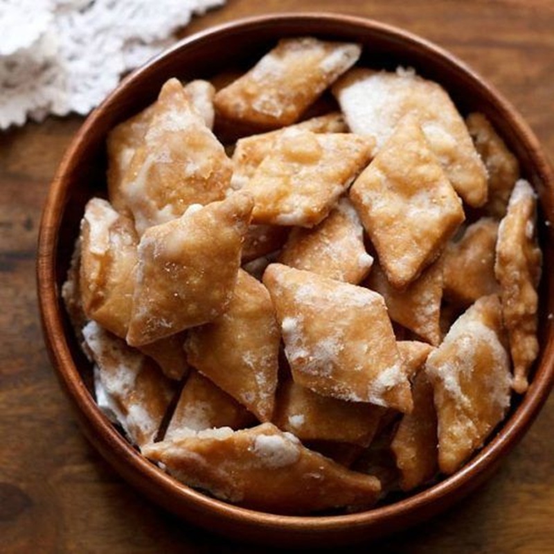Sweet Shankarpara (Shakarpare)