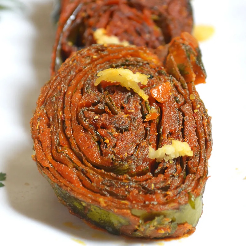 Patrode (Alu Vadi with Dal & Rice)