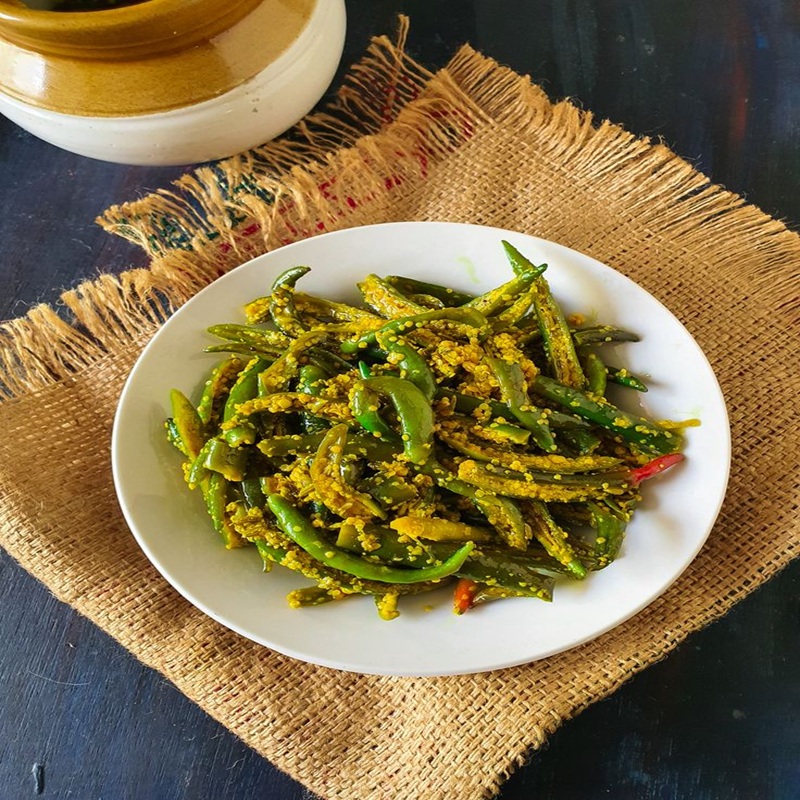Mirchi ka Achar (Chilli Pickle)