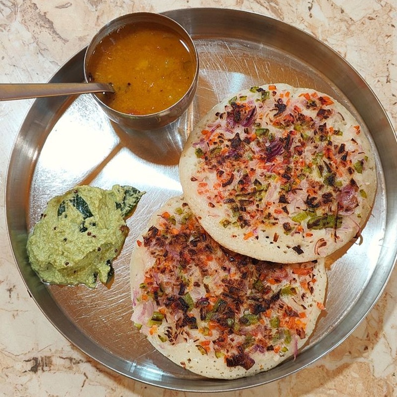Uttapam & Chutney
