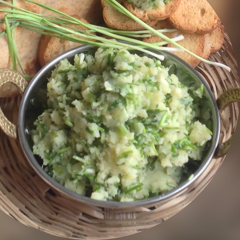 Aloo nu Kachu & Phulka (Seasonal)