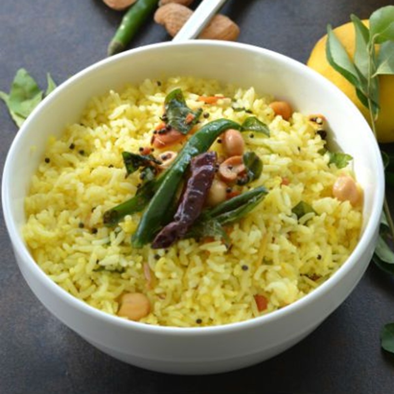 Nimmakaya Pulihora (Lemon Rice)