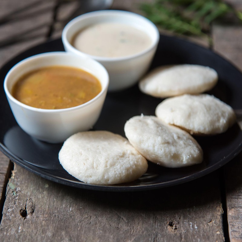 Idli with Chutney & Sambar